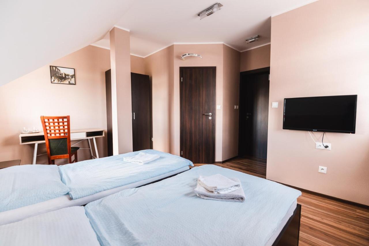 Motel Ard Sarovce Екстериор снимка