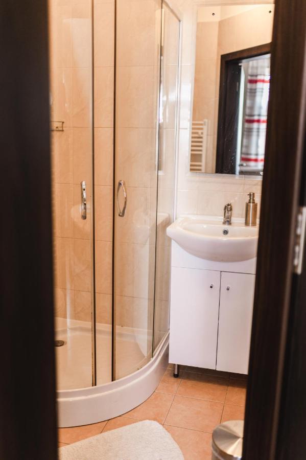 Motel Ard Sarovce Екстериор снимка